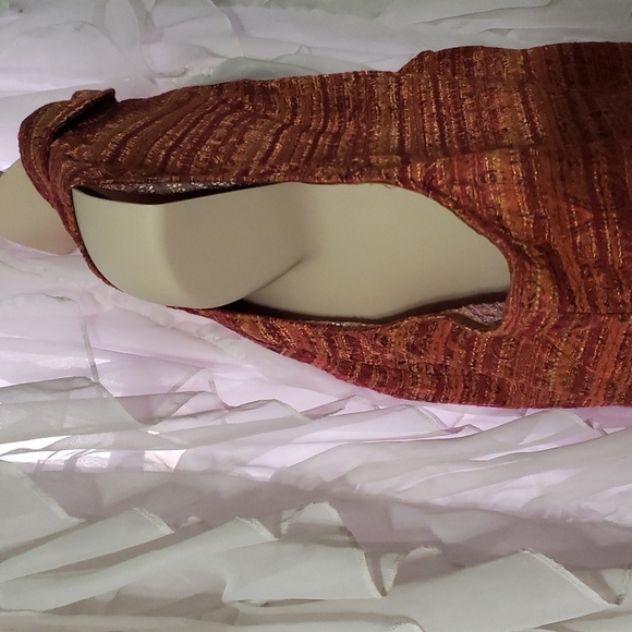 Christopher & Banks. Colorful Vest; Full Front Zipper; Interior Pockets. Size 3X - Picture 7 of 15